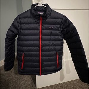 Patagonia bogs down sweater size 12 Large navy with red